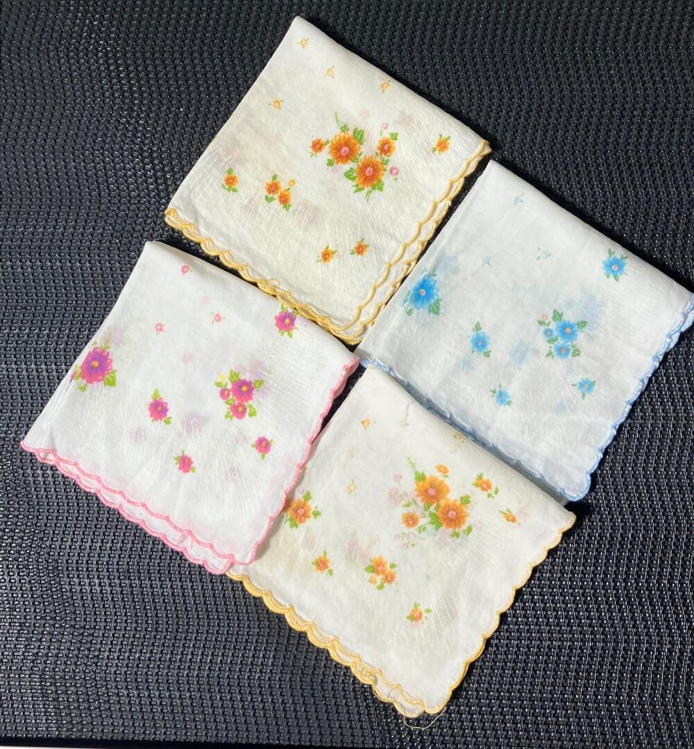 Vintage Floral Handkerchief Lot of 4 Scalloped Edge Hankies 10.5 Inch
